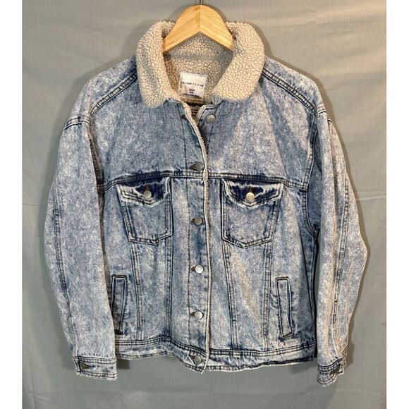 Celebrity Pink Women's Small Sherpa‎ Lined Denim Trucker Jacket Acid Wash - Picture 1 of 14